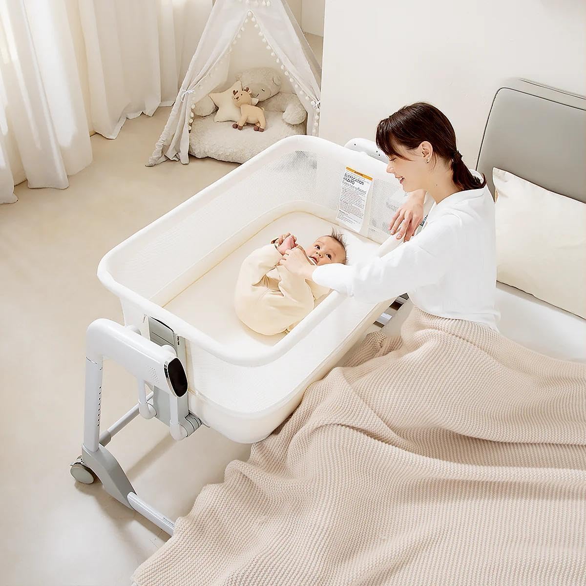 Maydolly Baby Bassinet, Smart Crib, Automatic Cry Detection and Response, Rocking Bassinet for Baby, 7 Height Adjustable with Mattress for Newborns (White)