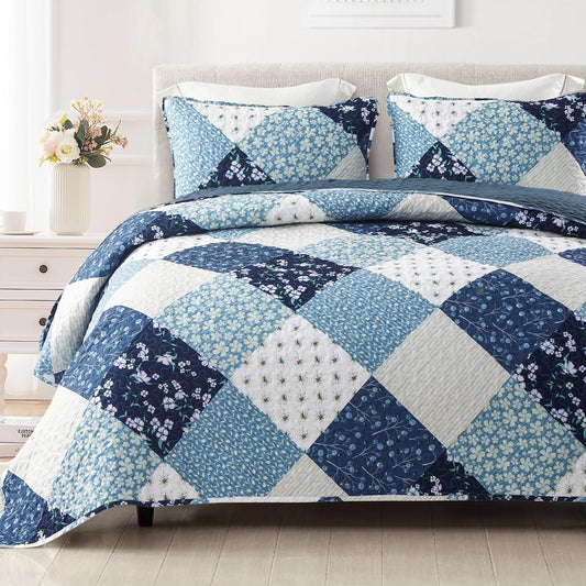 Exclusivo Mezcla Reversible Boho Quilt Set Twin Size, 2 Pieces Patchwork Blue All Season Bedspreads, Ultra Soft Floral Coverlet Bedding Set with Printed Pattern (1 Quilt, 1 Pillow Sham)