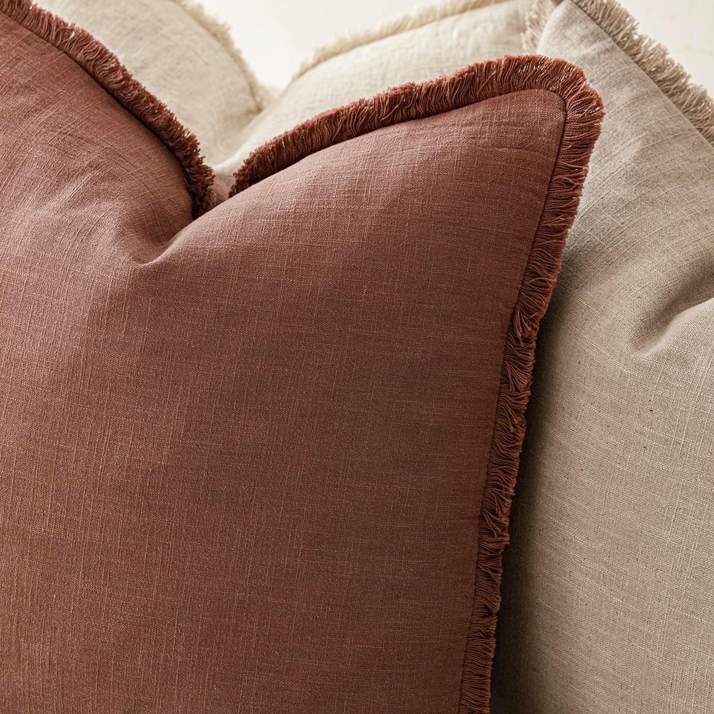 Foindtower Set of 2 Decorative Linen Fringe Lumbar Throw Pillow Covers Boho Farmhouse Cushion Cover with Tassels Soft Accent Pillowcase for Couch Sofa Bed Living Room Home Decor,12×24 Inch,Rust Red