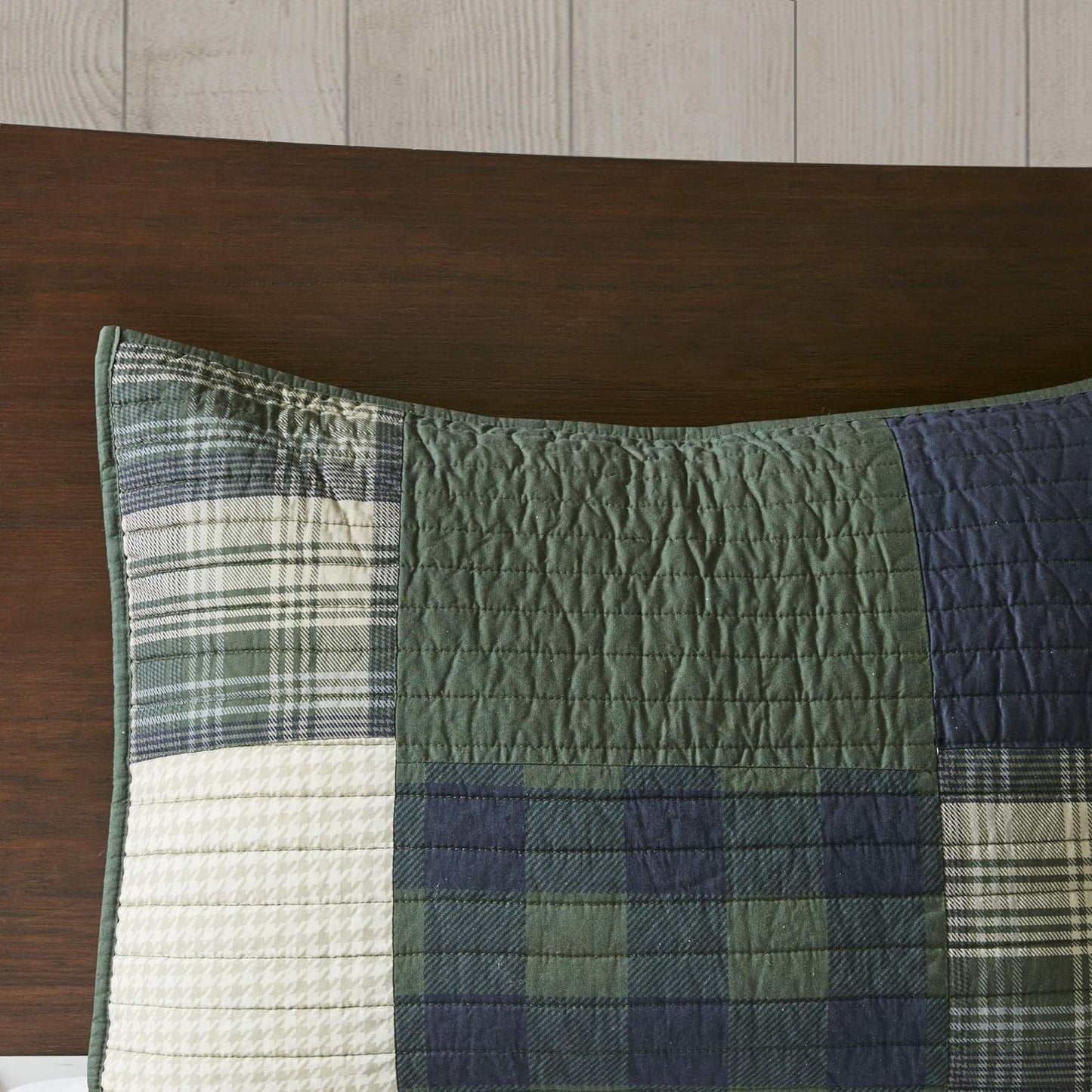 Woolrich Mill Creek Reversible Quilt Set - Cottage Styling Reversed to Solid Color, All Season Lightweight Coverlet, Cozy Bedding Layer, Matching Shams, Oversized Full/Queen, Plaid Green 3 Piece