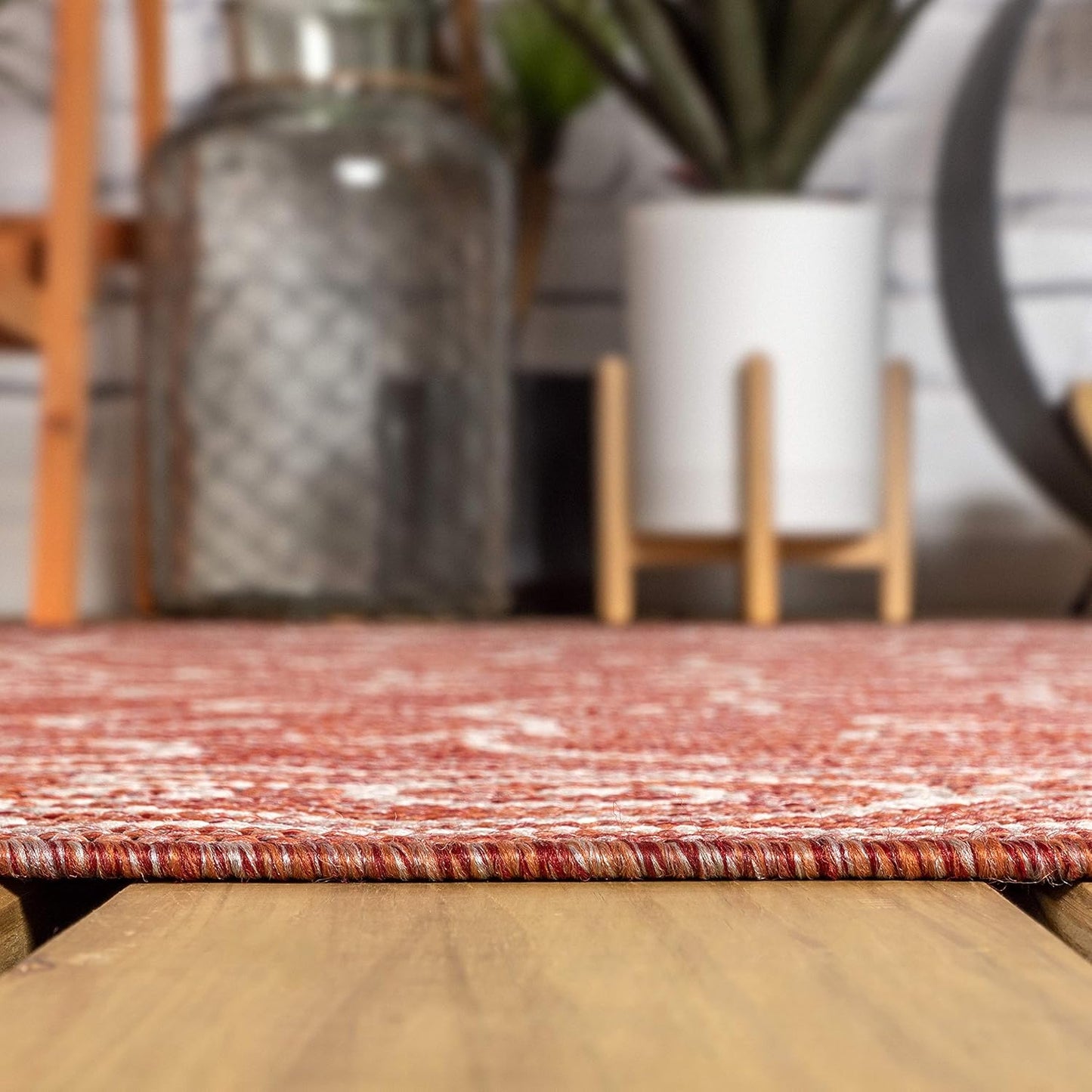 JONATHAN Y Vintage Filigree Indoor Outdoor Square Area Rug 6X6 Red/Beige, Charleston Textured Weave for Backyard, Patio, Porch, Easy-Cleaning, High Traffic, Pet-Friendly, Non-Shedding (SMB106B-6SQ)