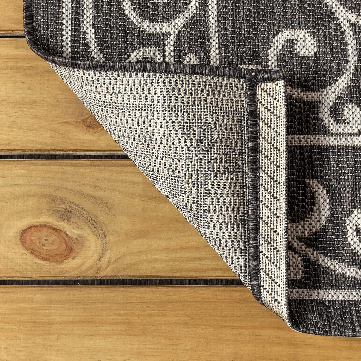 JONATHAN Y Vintage Filigree Indoor Outdoor Round Area Rug 9 Ft Black/Gray, Charleston Textured Weave for Backyard, Patio, Porch, Easy-Cleaning, High Traffic, Pet-Friendly, Non-Shedding (SMB106G-9R)