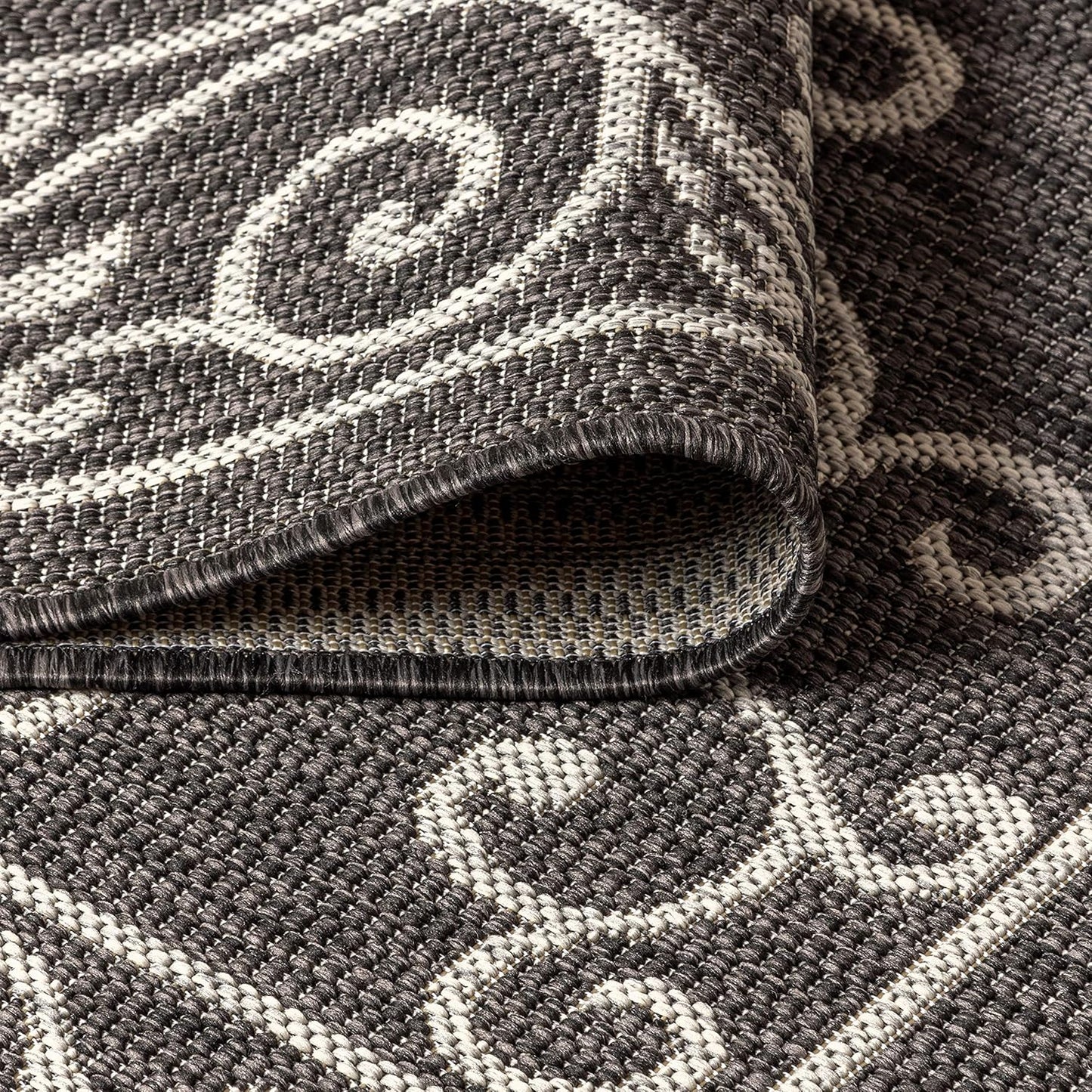 JONATHAN Y Vintage Filigree Indoor Outdoor Square Area Rug 6X6 Black/Gray, Charleston Textured Weave for Backyard, Patio, Porch, Easy-Cleaning, High Traffic, Pet-Friendly, Non-Shedding (SMB106G-6SQ)